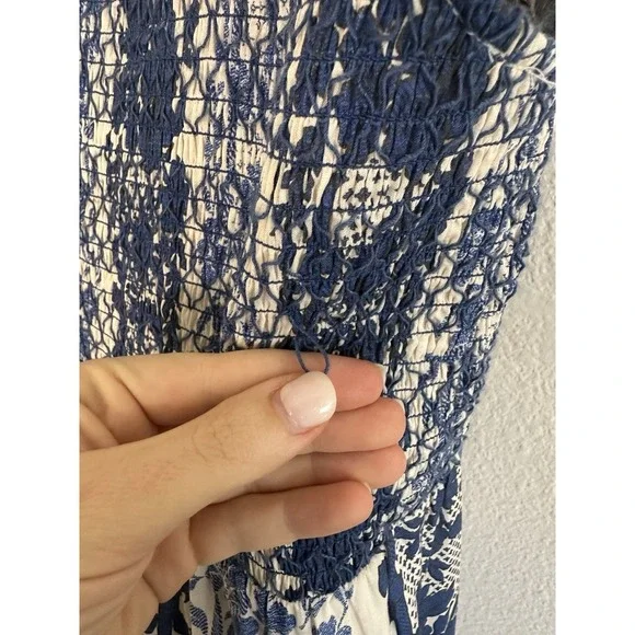 Tuckernuck Mallie Midi Dress NWT Sz M Bondi Blues Floral Smocked Sleeveless - Picture 9 of 10